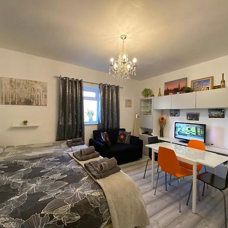 Da Giuseppe London Apartment ภายนอก รูปภาพ