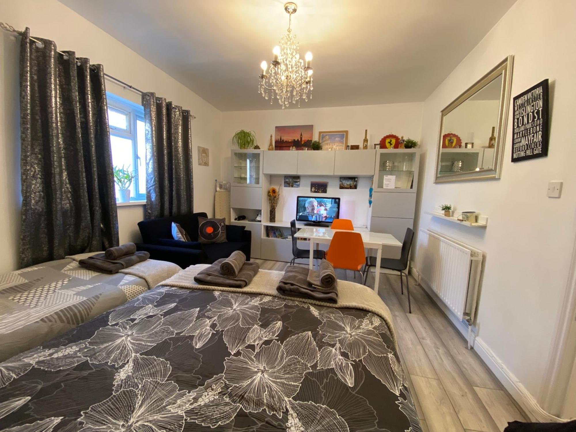 Da Giuseppe London Apartment ภายนอก รูปภาพ
